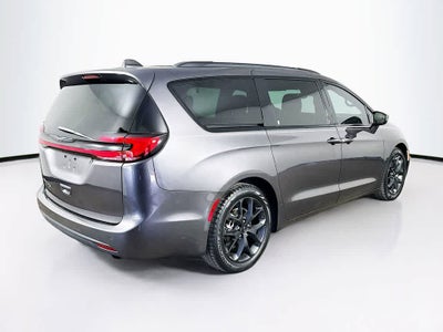 2021 Chrysler Pacifica Touring