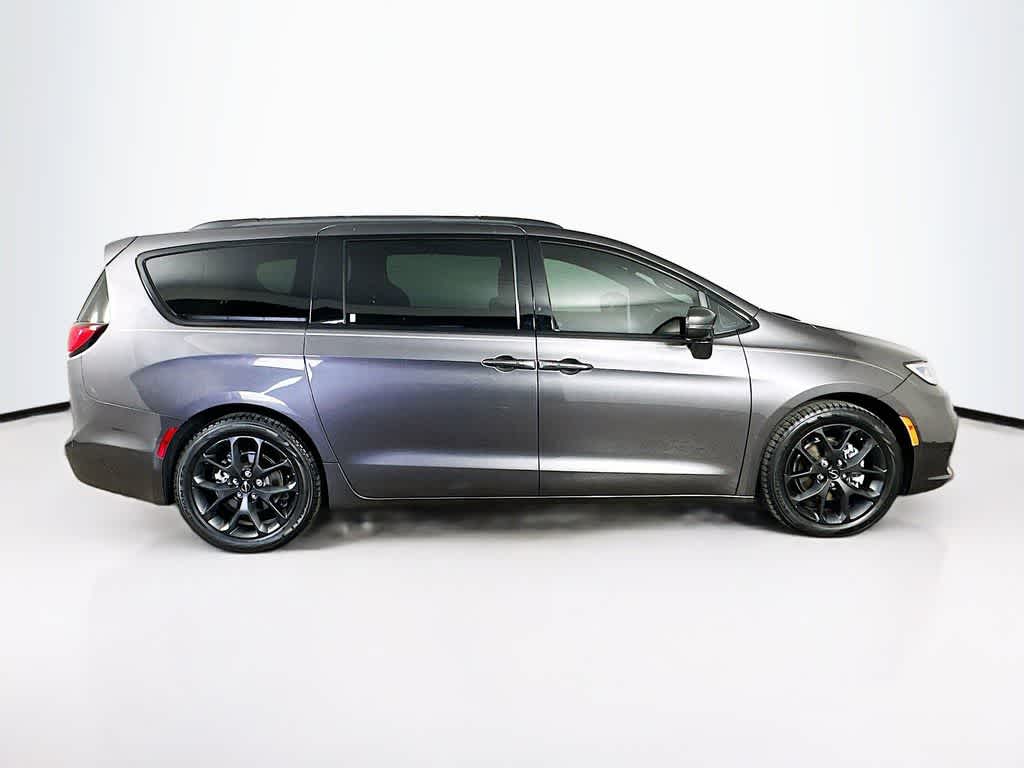 2021 Chrysler Pacifica Touring