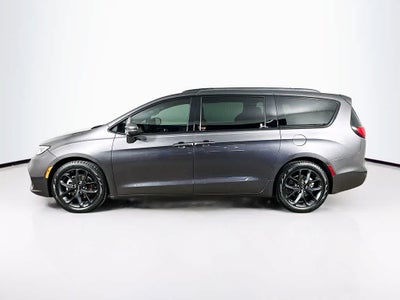 2021 Chrysler Pacifica Touring