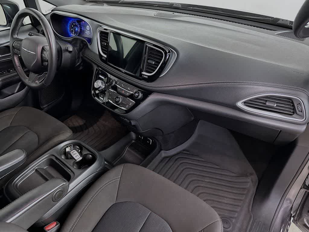2021 Chrysler Pacifica Touring