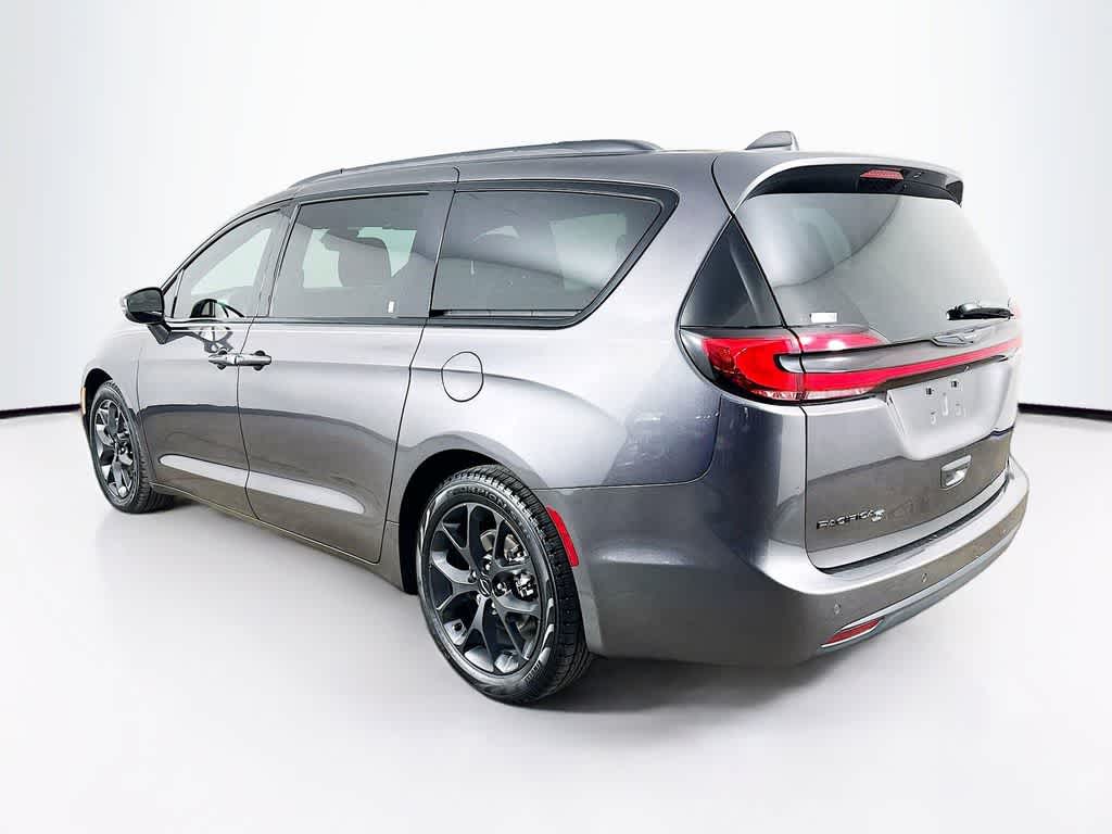 2021 Chrysler Pacifica Touring