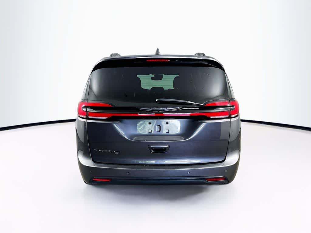 2021 Chrysler Pacifica Touring