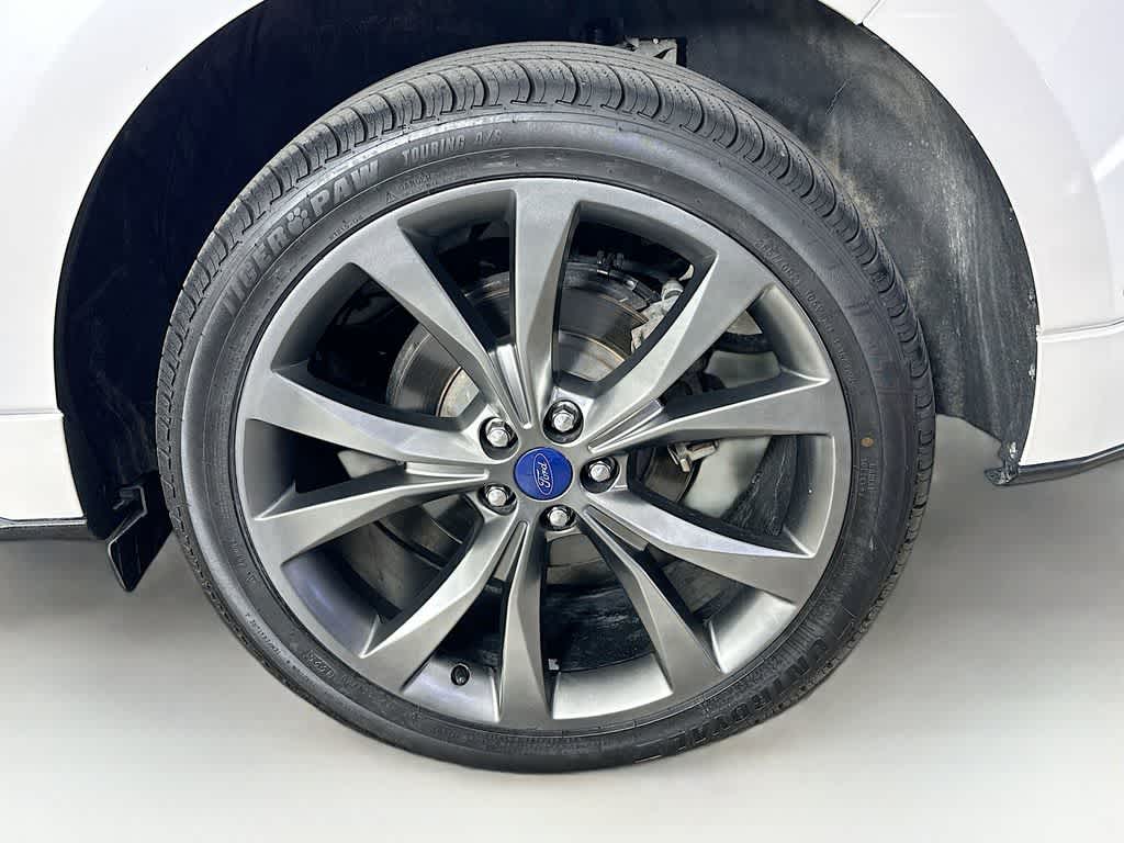 2016 Ford Edge Sport