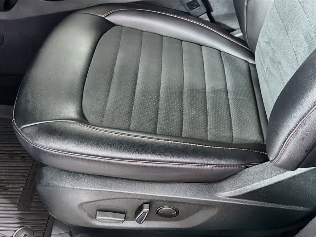 2022 Ford Edge ST-Line