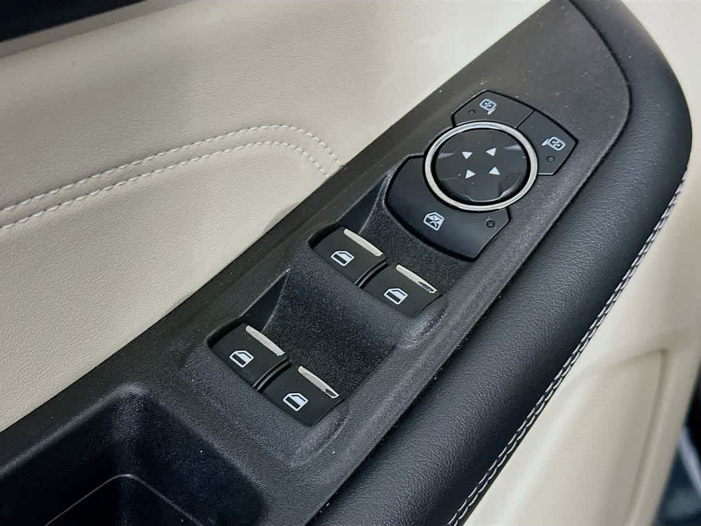 2024 Ford Edge Titanium