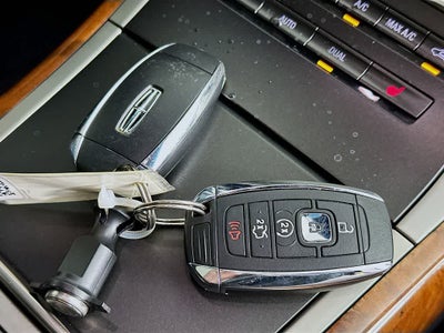 2019 Lincoln Nautilus Select