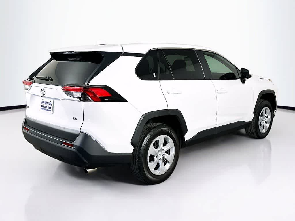 2025 Toyota RAV4 LE
