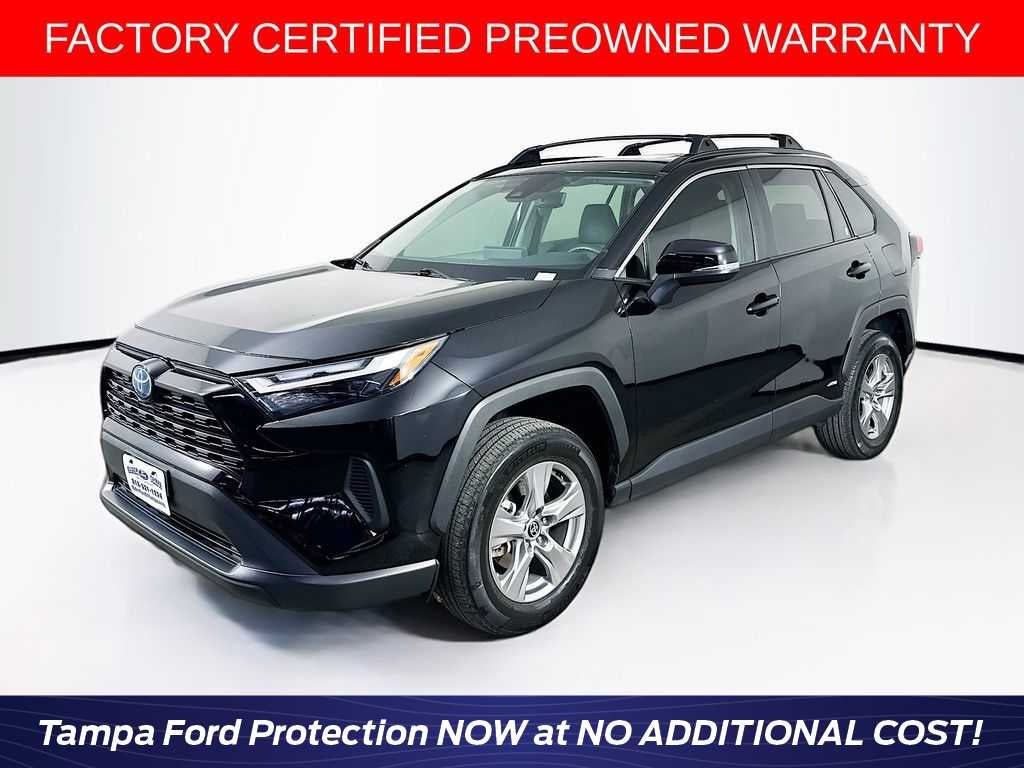 2022 Toyota RAV4 Hybrid XLE