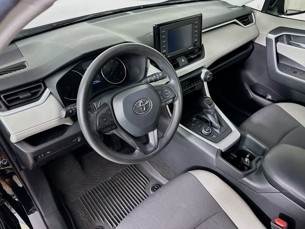 2022 Toyota RAV4 Hybrid XLE