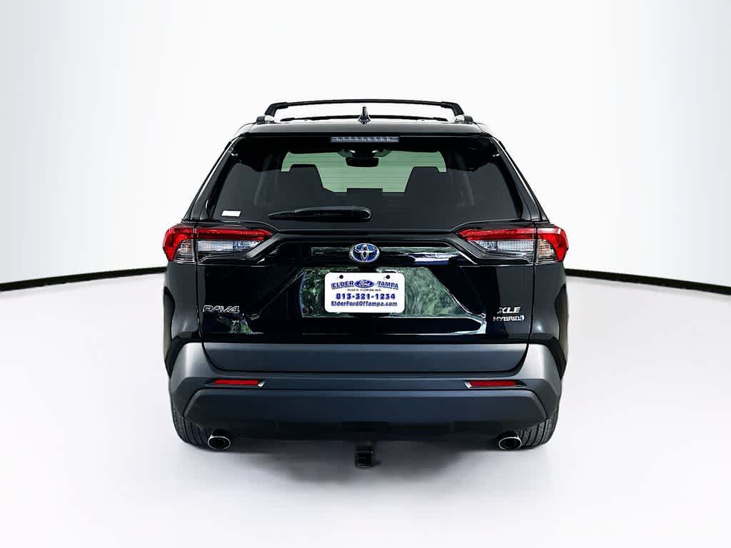 2022 Toyota RAV4 Hybrid XLE