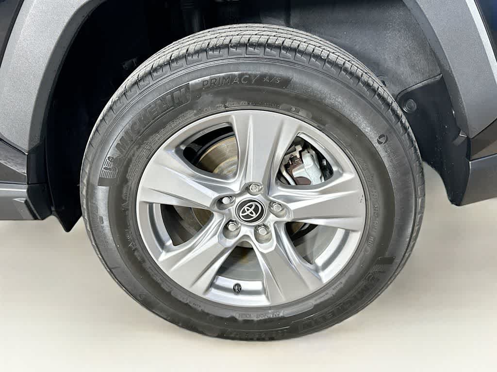 2022 Toyota RAV4 Hybrid XLE