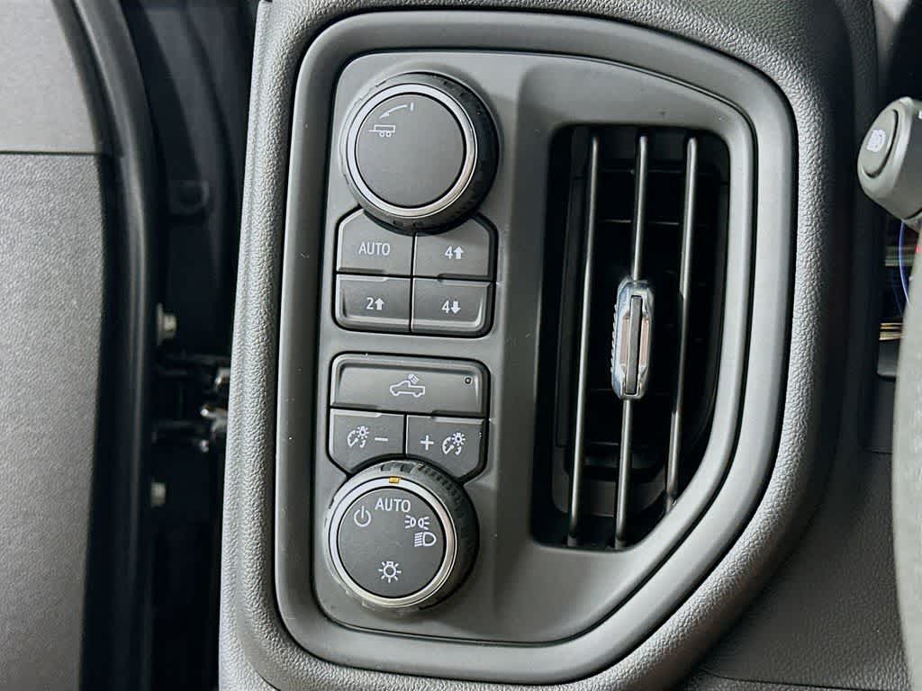 2023 Chevrolet Silverado 1500 Custom Trail Boss