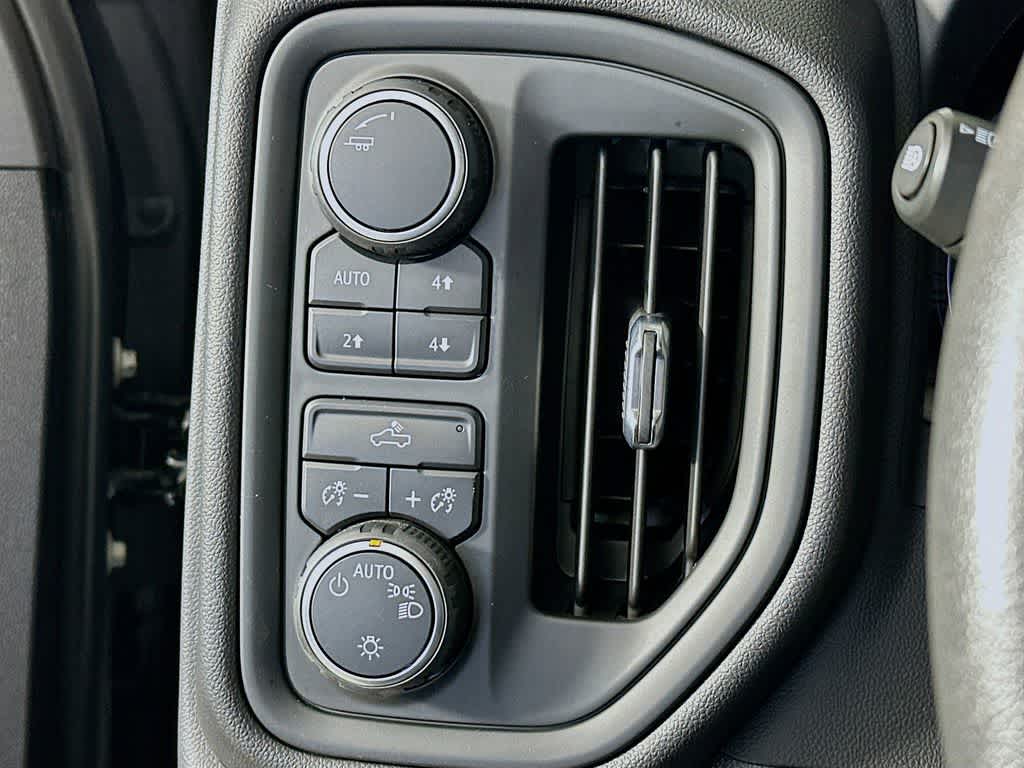 2023 Chevrolet Silverado 1500 Custom Trail Boss