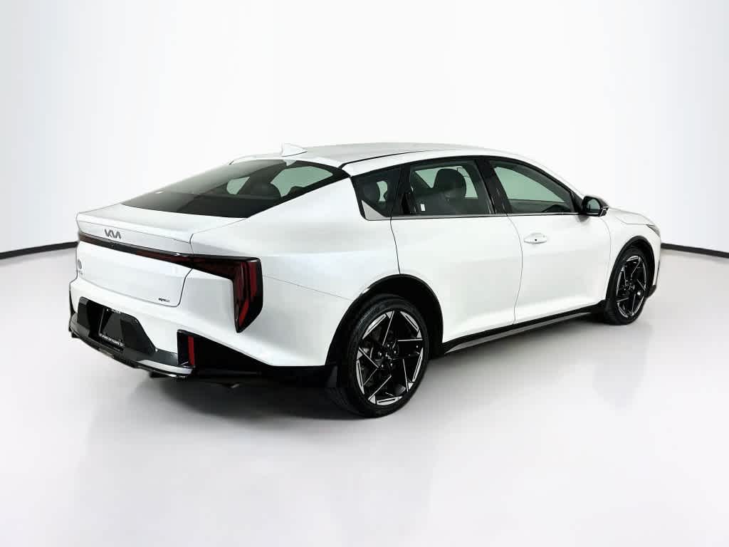 2025 Kia K4 GT-Line