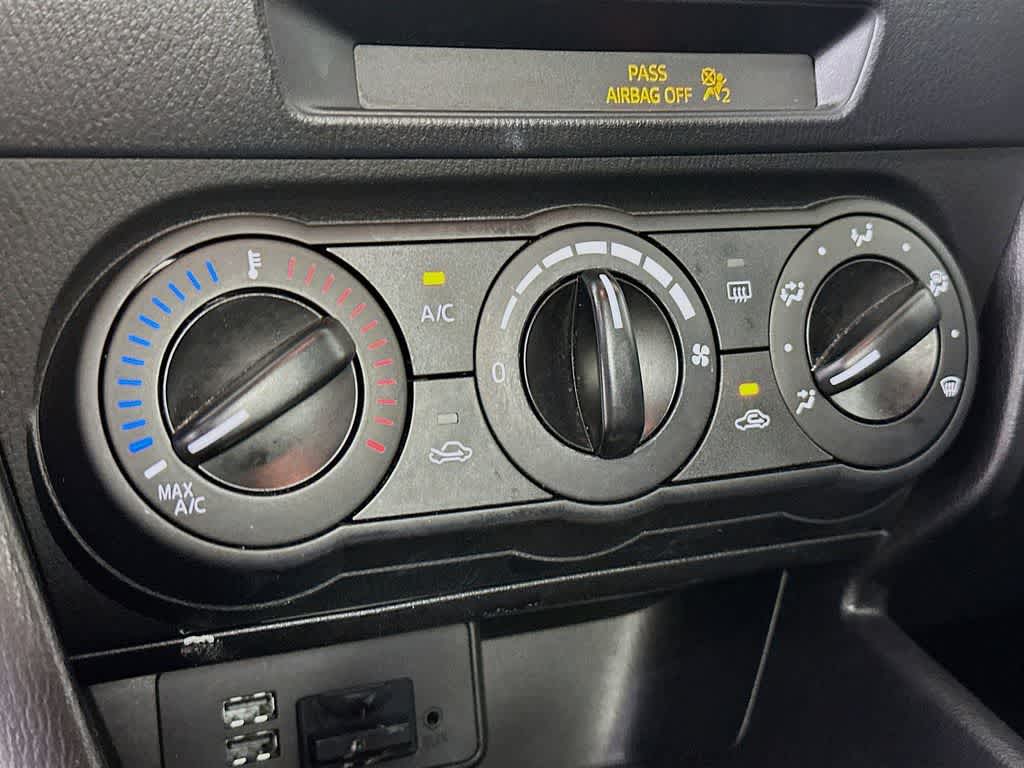 2015 Mazda MAZDA3 i Sport