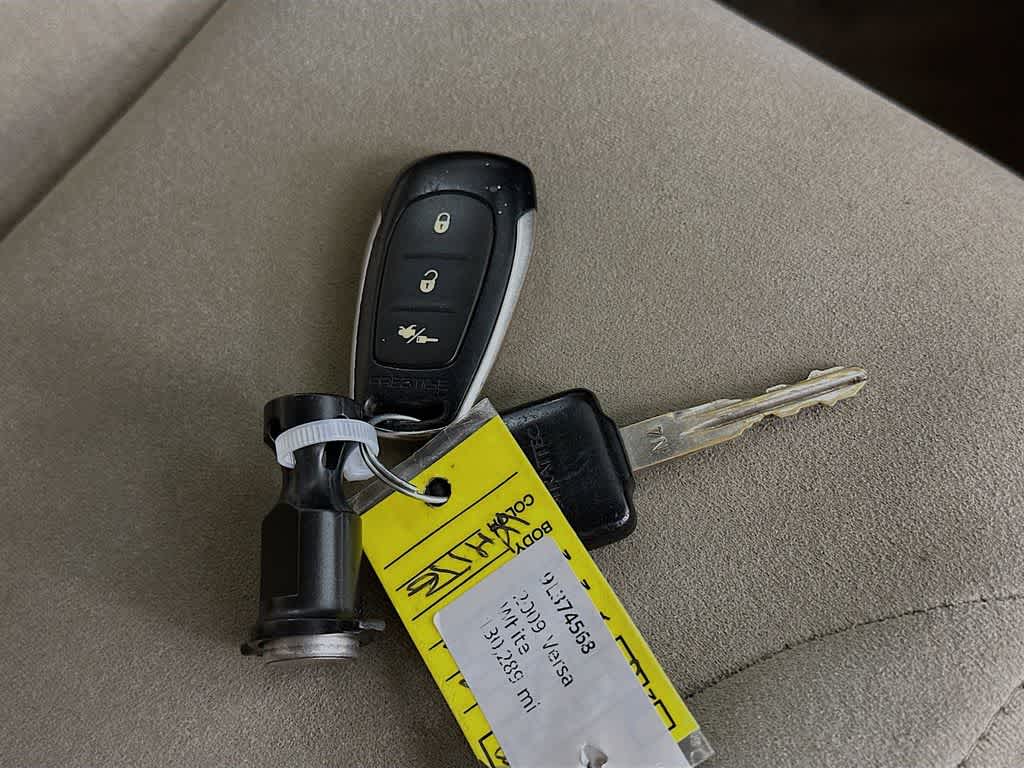 2009 Nissan Versa 1.8 S