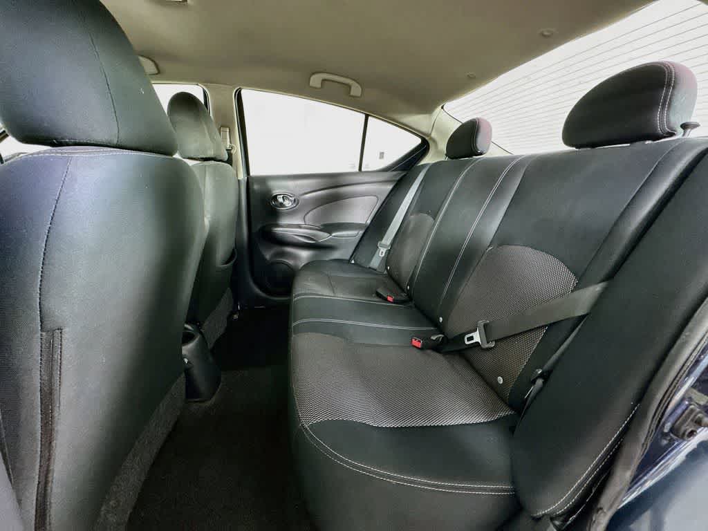 2015 Nissan Versa SV