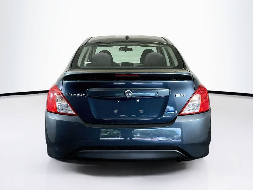 2015 Nissan Versa SV