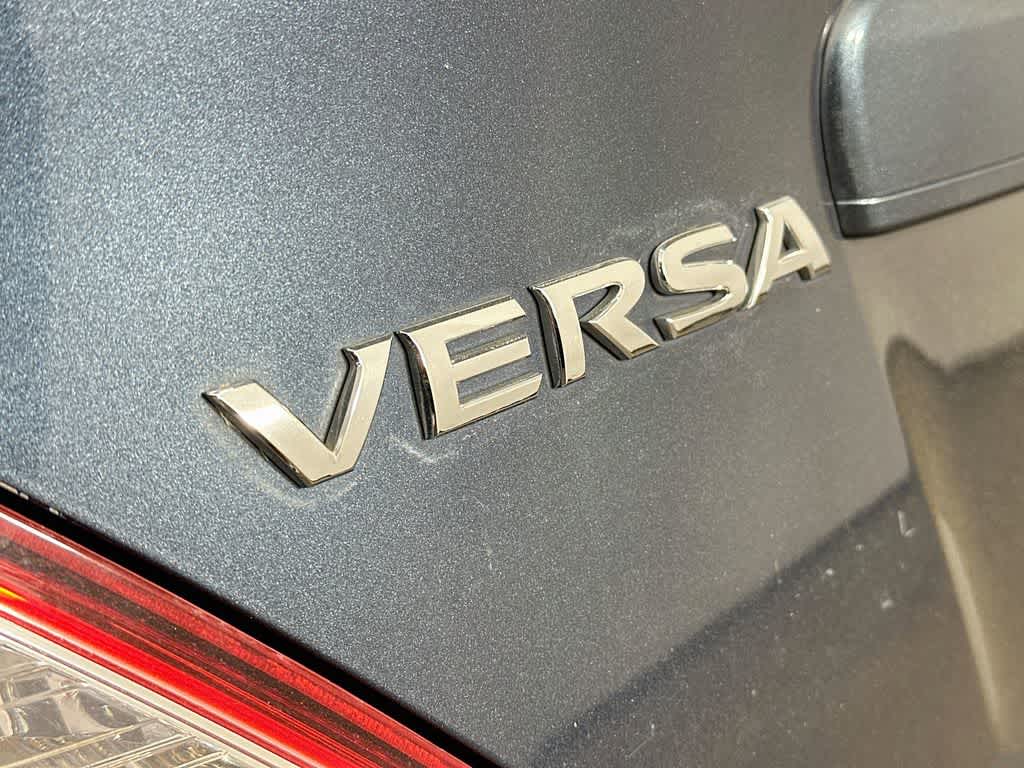 2015 Nissan Versa SV