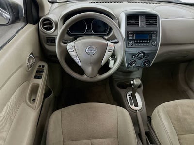 2016 Nissan Versa SV