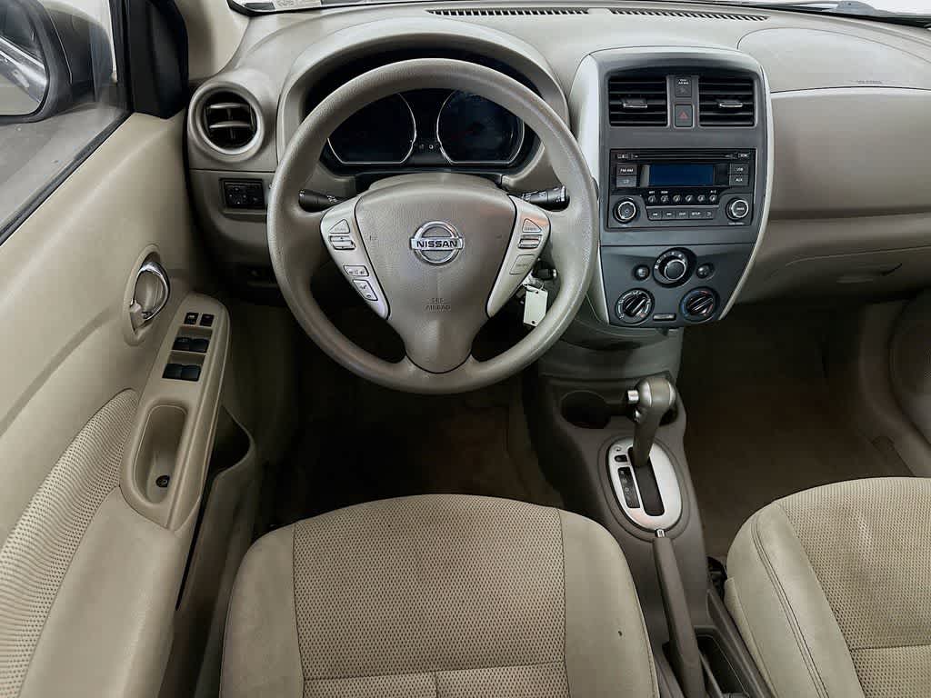 2016 Nissan Versa SV