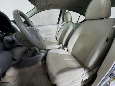 2016 Nissan Versa SV