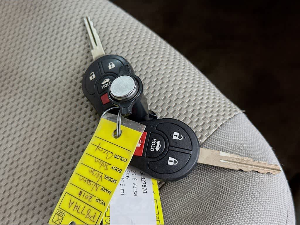 2016 Nissan Versa SV