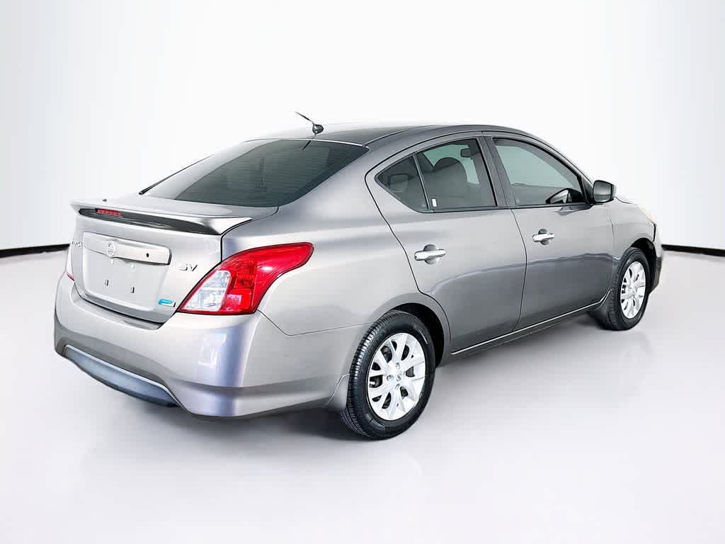 2016 Nissan Versa SV