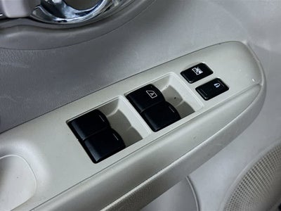 2016 Nissan Versa SV