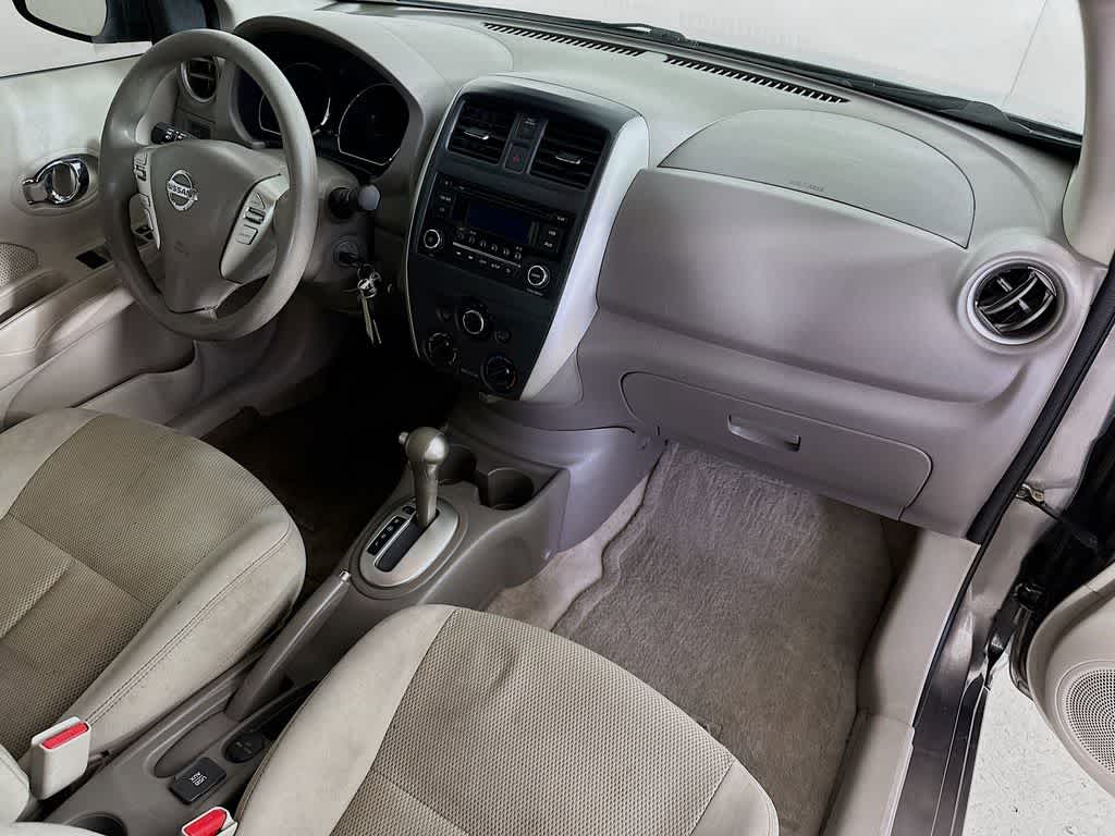 2016 Nissan Versa SV