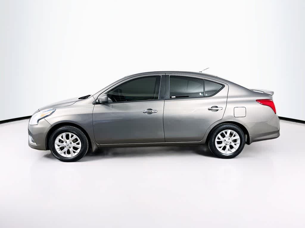 2016 Nissan Versa SV