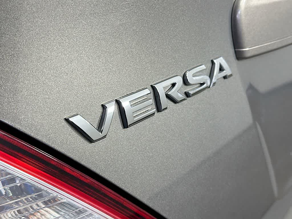 2016 Nissan Versa SV