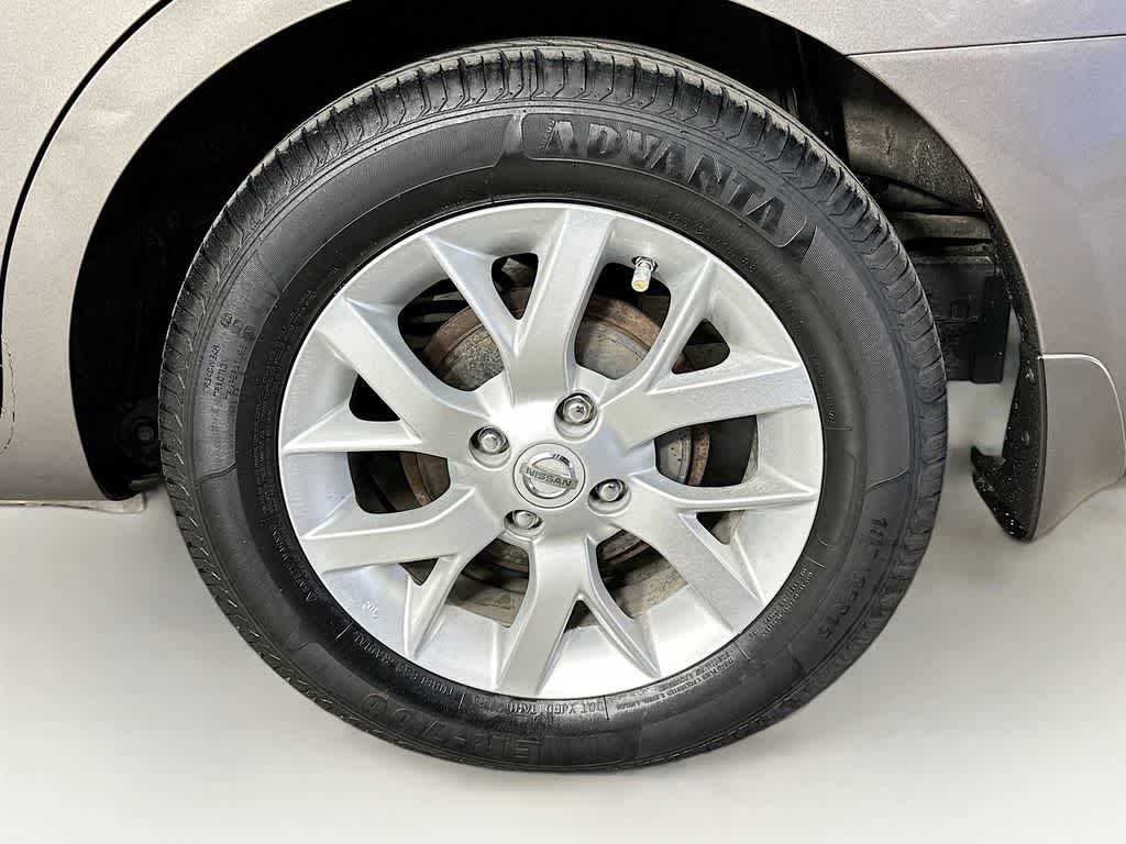 2016 Nissan Versa SV