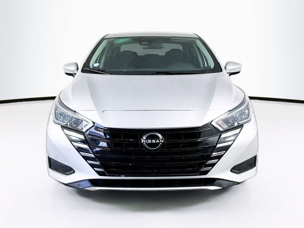 2023 Nissan Versa SV