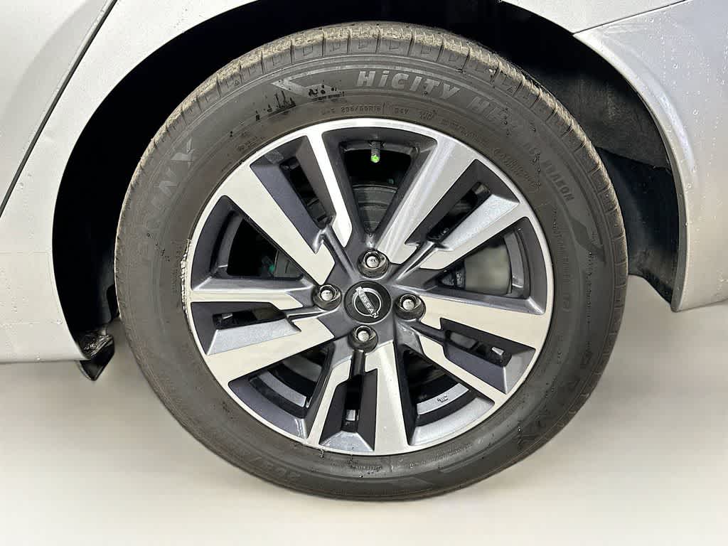 2023 Nissan Versa SV