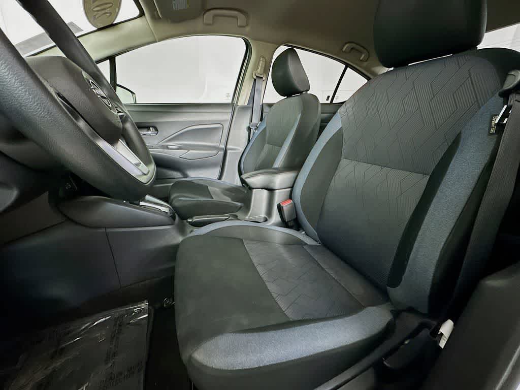 2023 Nissan Versa SV