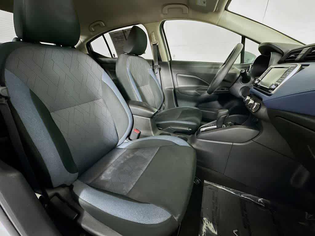 2023 Nissan Versa SV