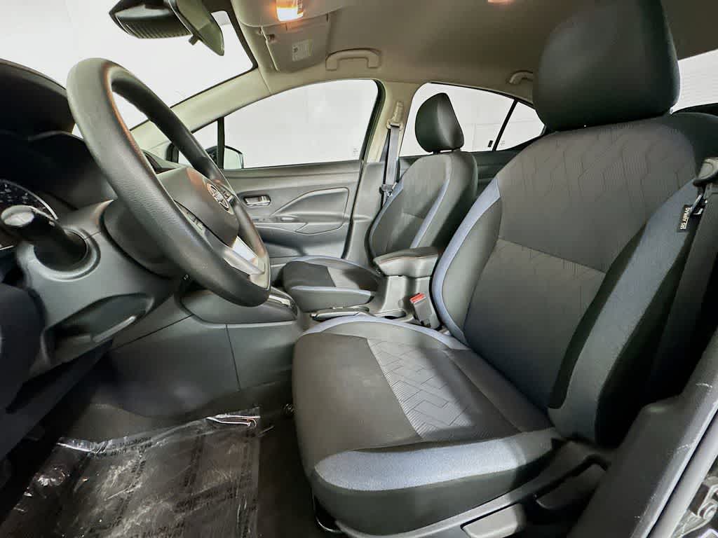 2023 Nissan Versa SV