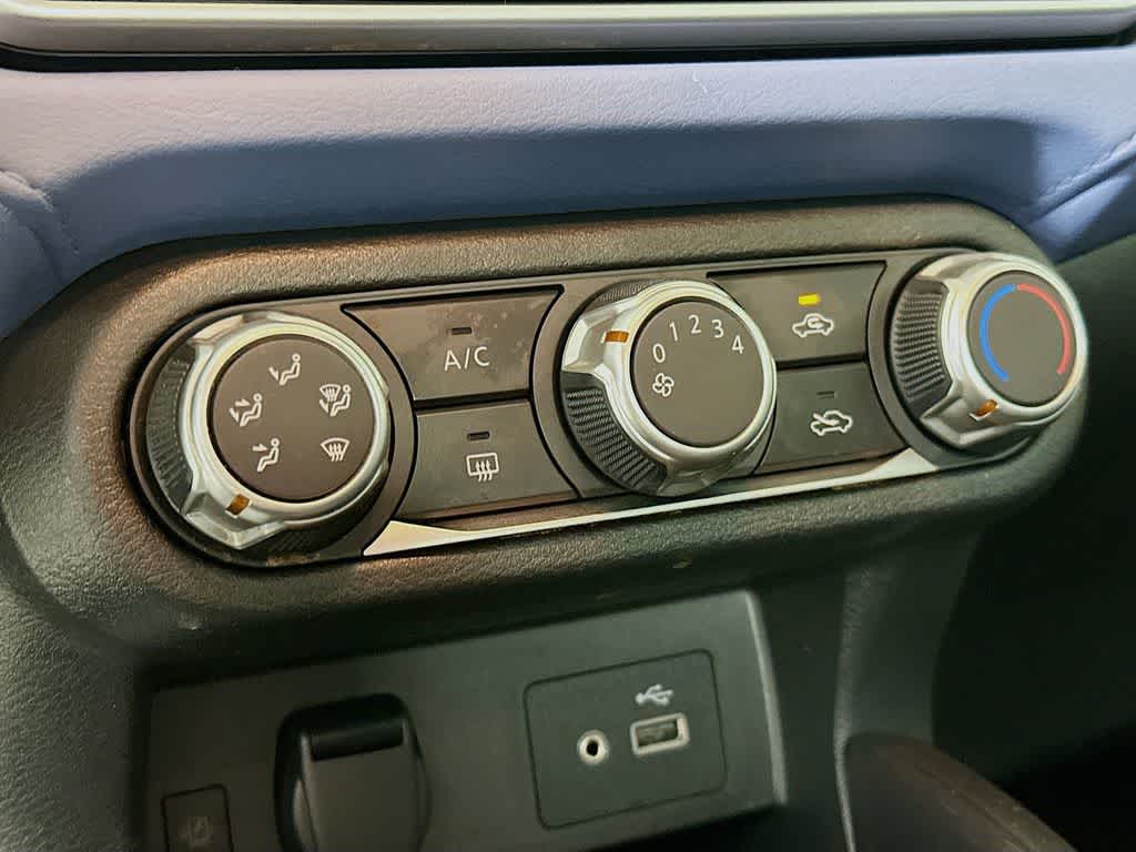 2023 Nissan Versa SV