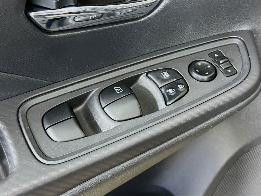 2023 Nissan Versa SV