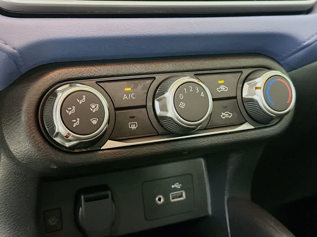 2023 Nissan Versa SV