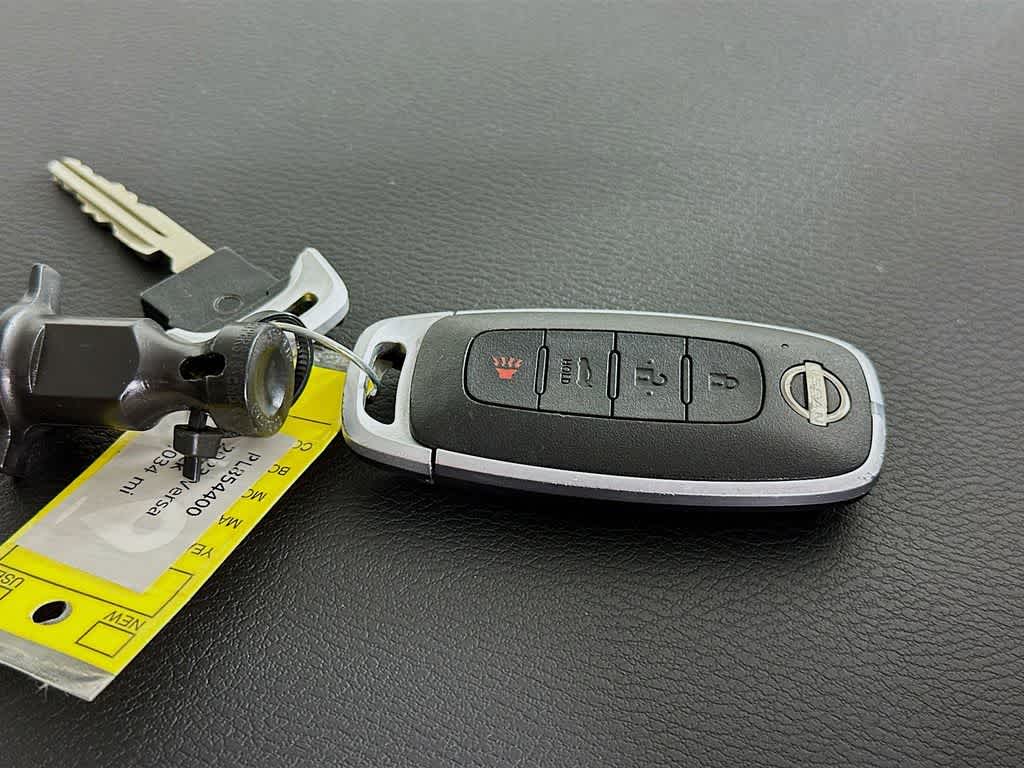 2023 Nissan Versa SV