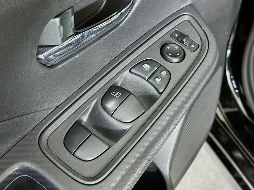 2023 Nissan Versa SV