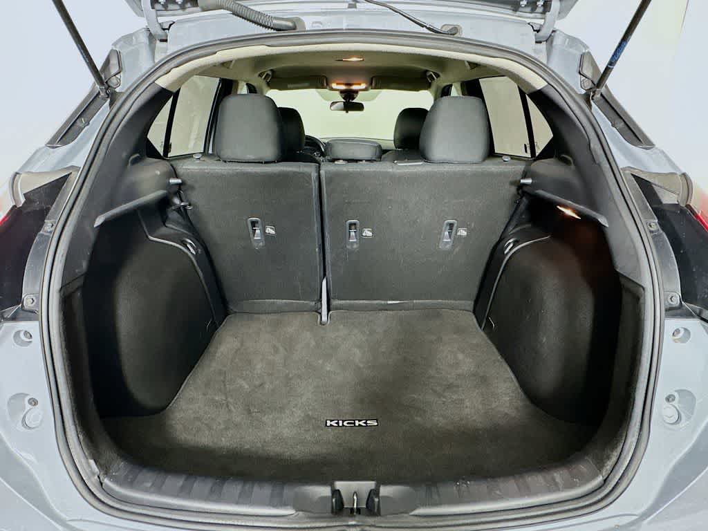 2023 Nissan Kicks SV