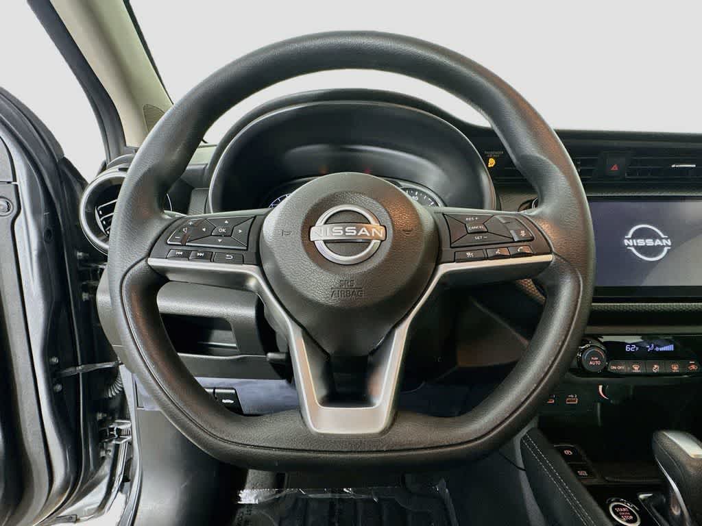 2022 Nissan Kicks SV