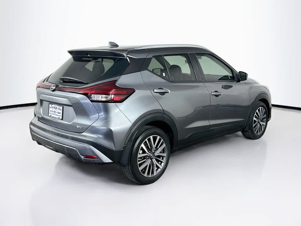 2022 Nissan Kicks SV