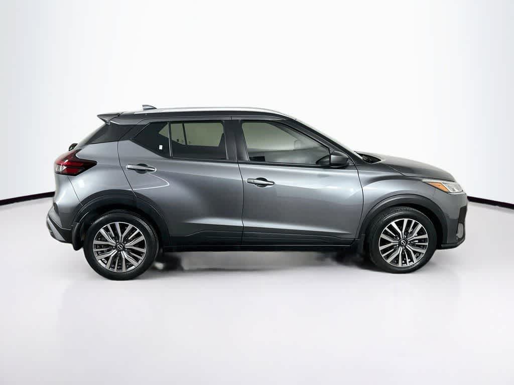 2022 Nissan Kicks SV
