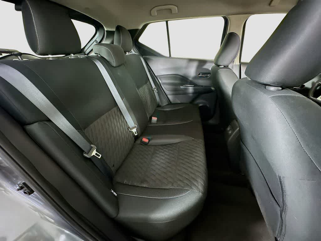 2022 Nissan Kicks SV