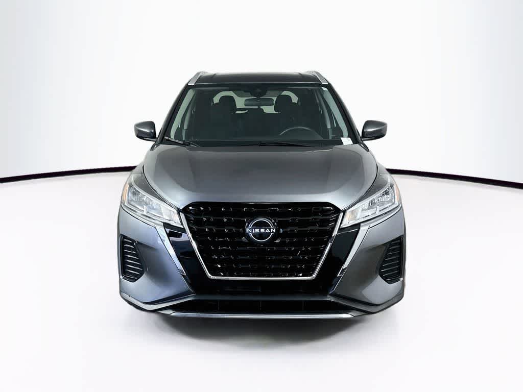 2022 Nissan Kicks SV
