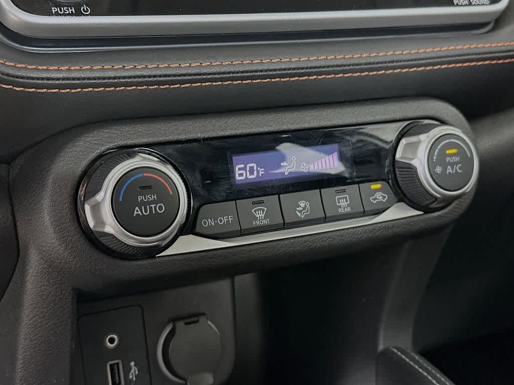 2020 Nissan Kicks SR